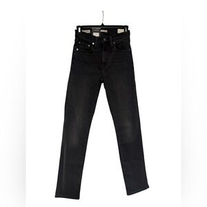 NWT Levi's 724 Dark Charcoal/Black High Rise Straight Women’s Skinny Jeans 25X30